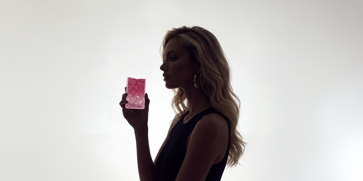 How to choose the best slim wallet for women